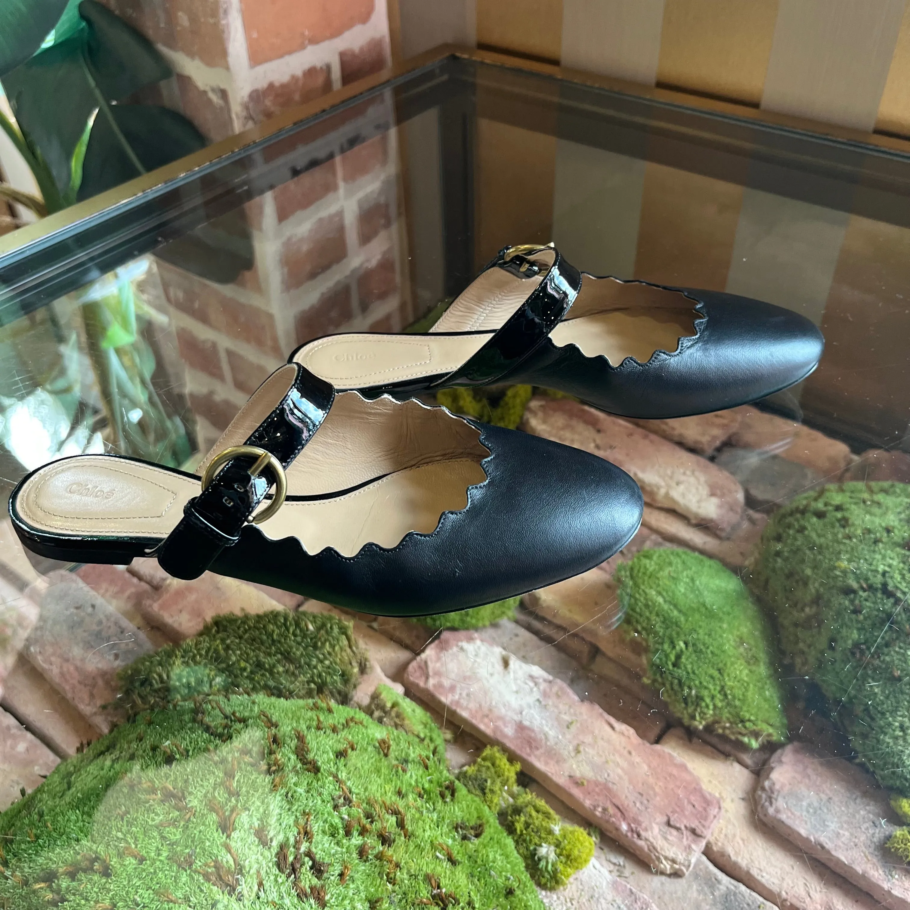 CHLOE Black Leather Scalloped Accent Mules SZ 38