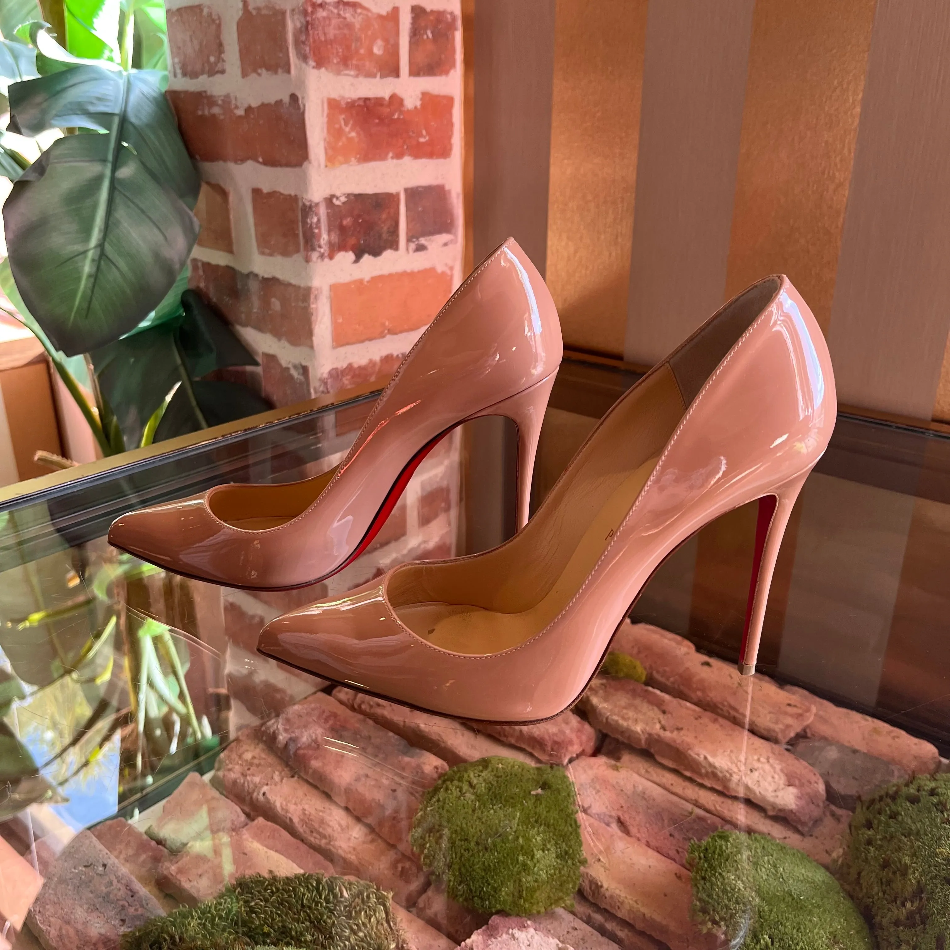 CHRISTIAN LOUBOUTIN Pigalle Follies Nude Patent Leather Pumps SZ 38.5