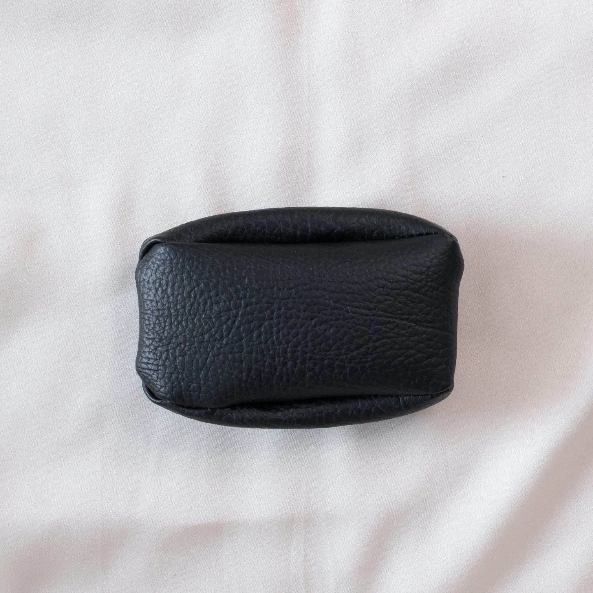 Crocus Vegan Apple Leather Purse | Black