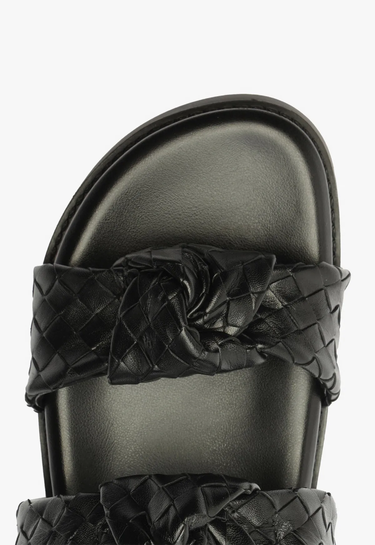 Kareena Knot Sporty Sandal