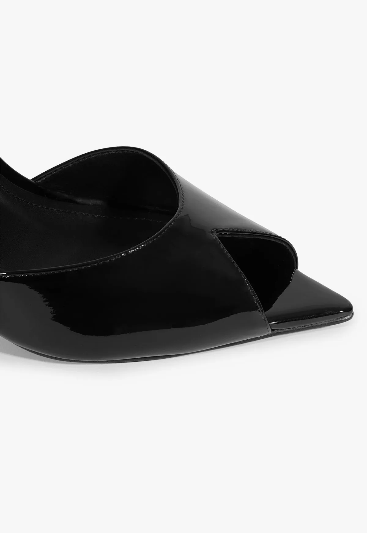 Lena Pump