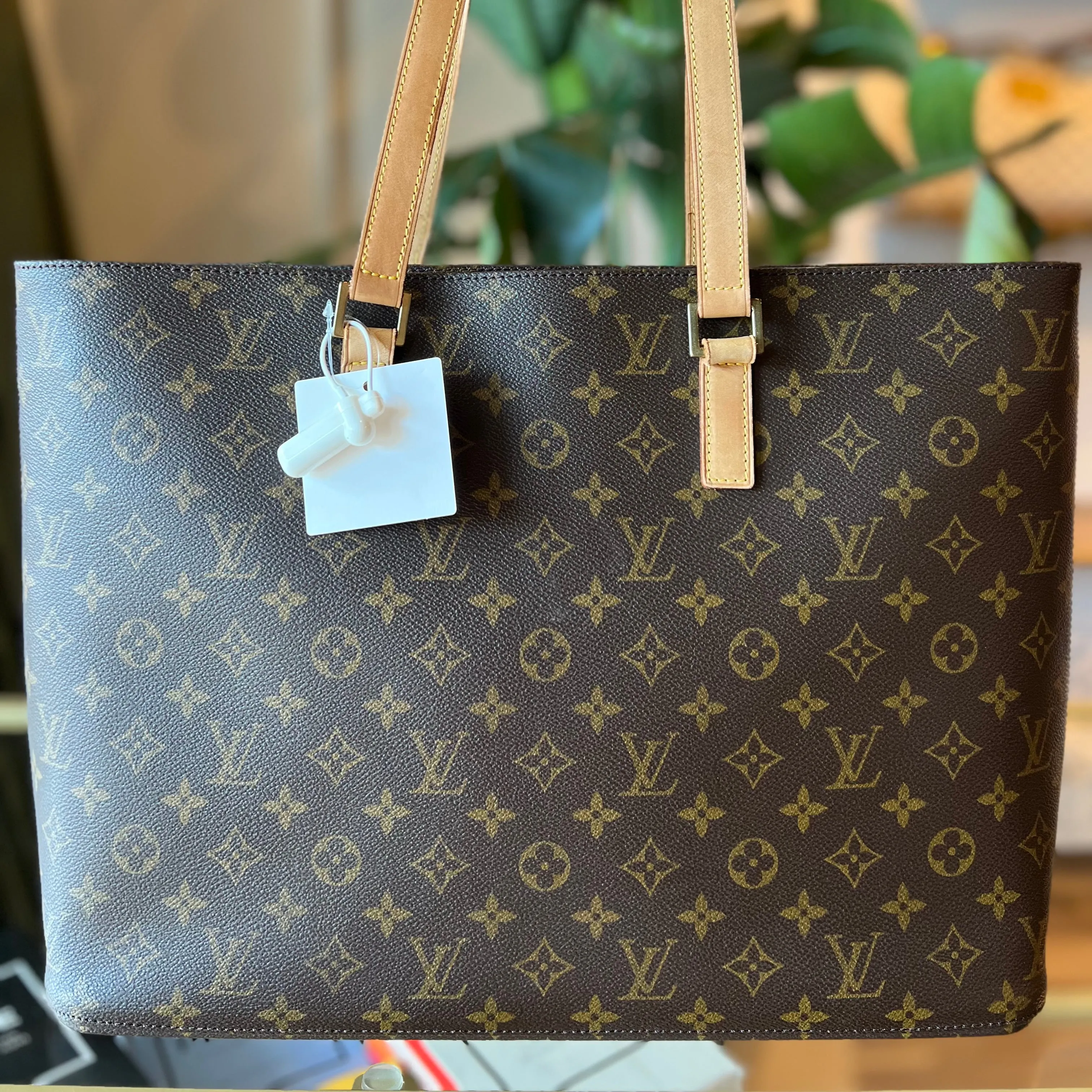 LOUIS VUITTON Vintage Monogram Luco Tote