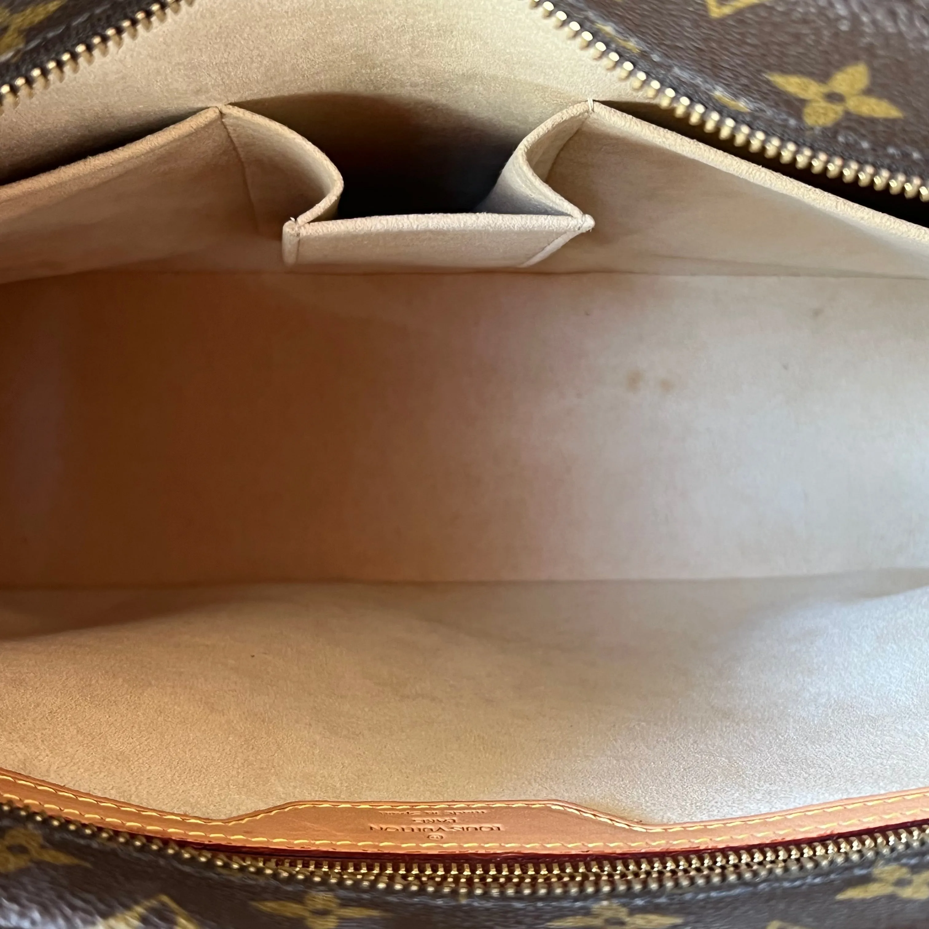 LOUIS VUITTON Vintage Monogram Luco Tote