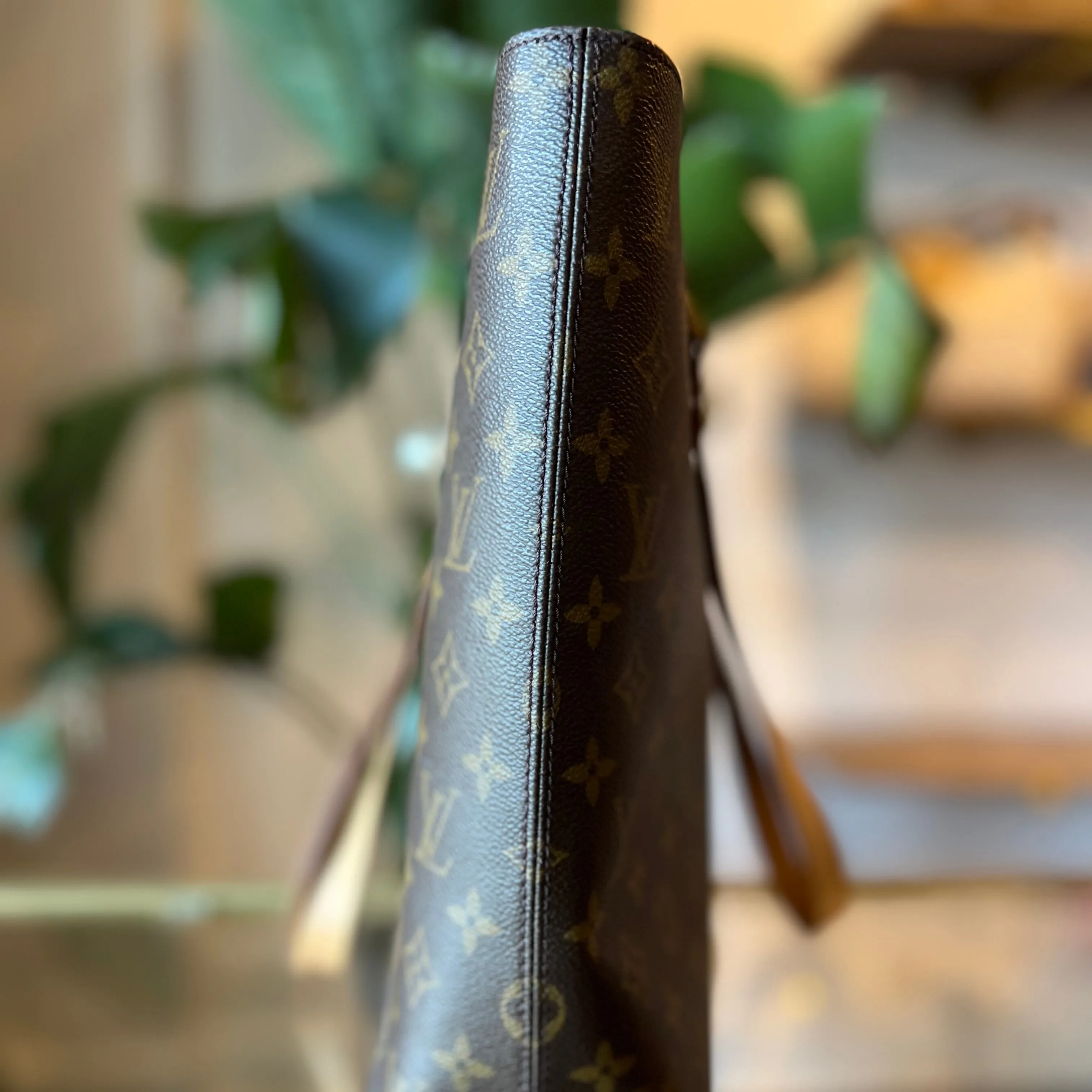 LOUIS VUITTON Vintage Monogram Luco Tote