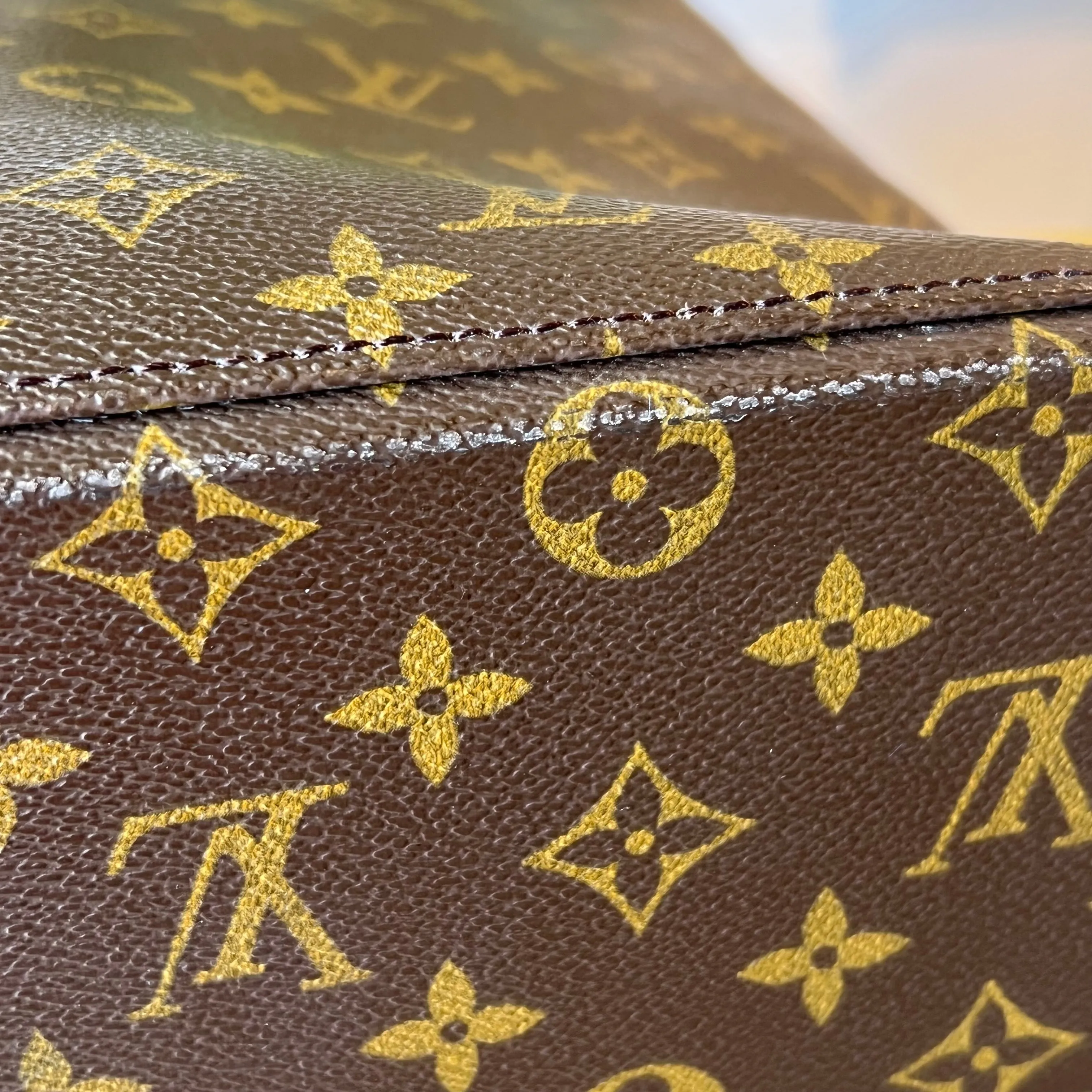 LOUIS VUITTON Vintage Monogram Luco Tote